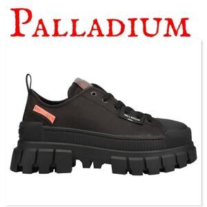 NIB Palladium Revolt Lo TX Round Toe Platform Sneakers - Black
